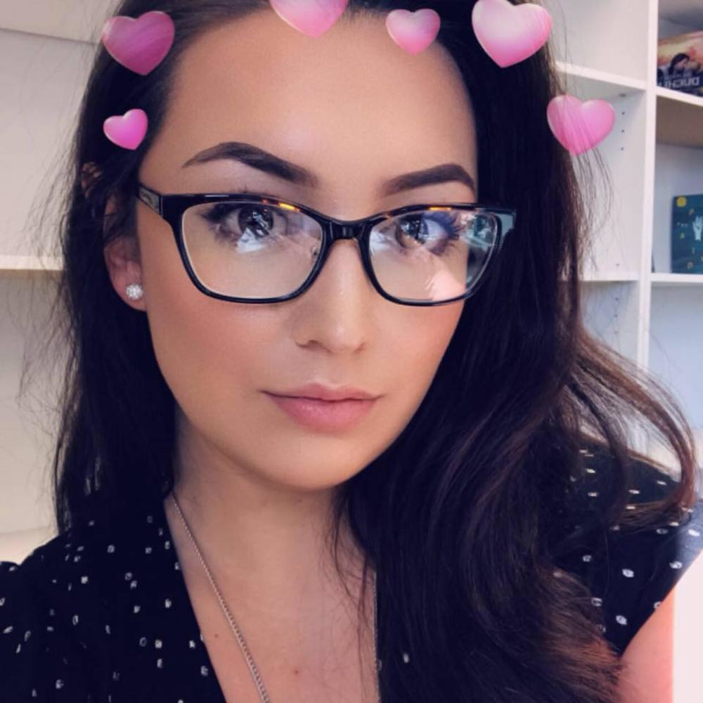 Meet your Posher, Jenny